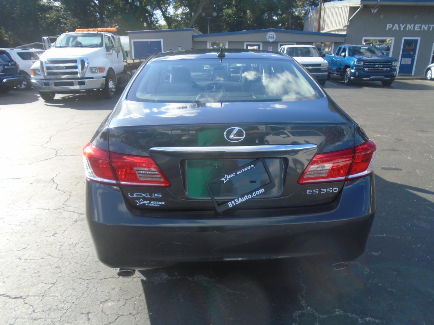 2010 Lexus ES 350 Sedan (JTHBK1EG2A2) with an 3.5L V6 DOHC 24V engine, 6-Speed Automatic transmission, located at 6112 N Florida Avenue, Tampa, FL, 33604, (888) 521-5131, 27.954929, -82.459534 - Photo#2